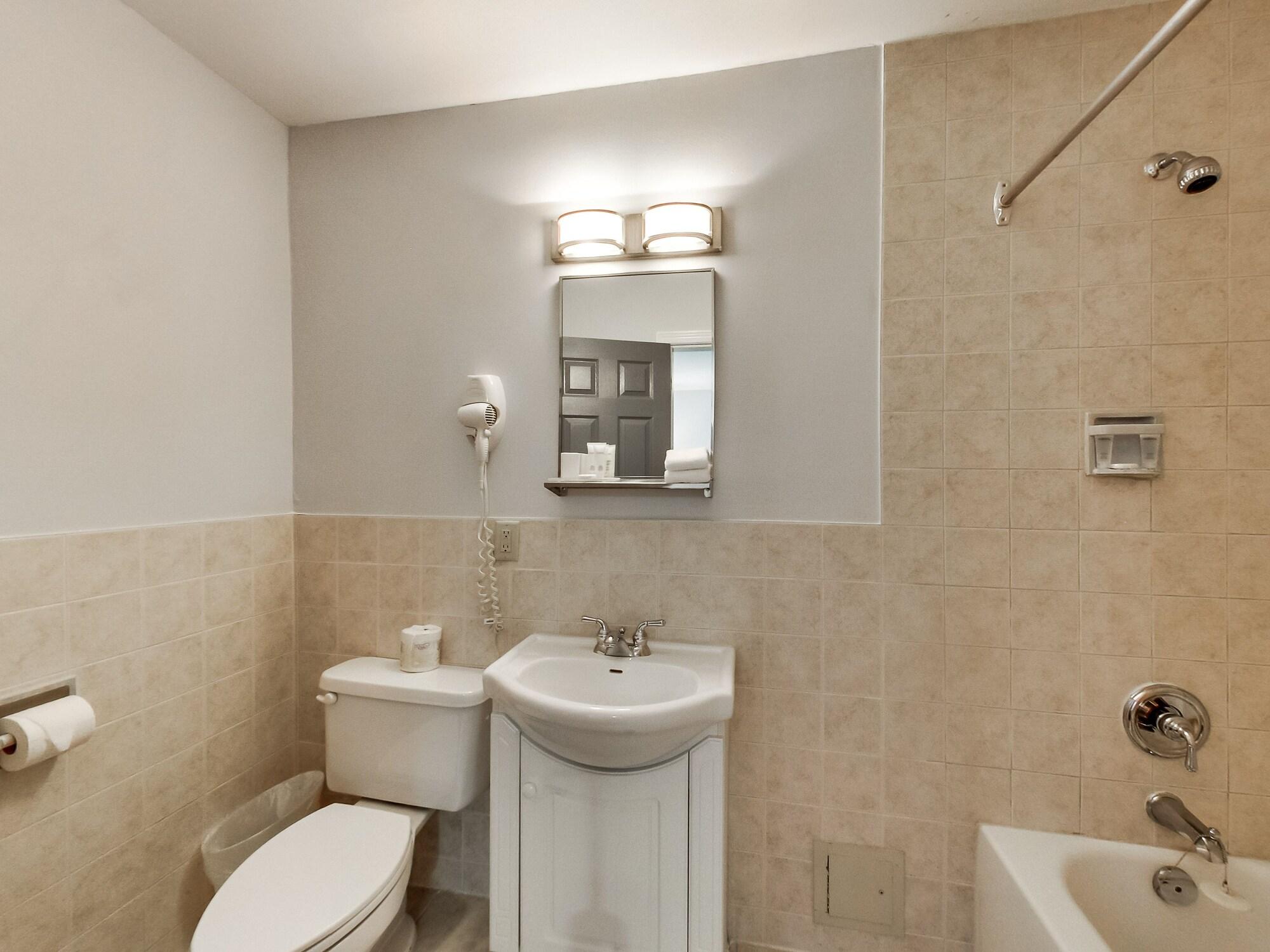 Isabella Hotel & Suites Toronto Bagian luar foto