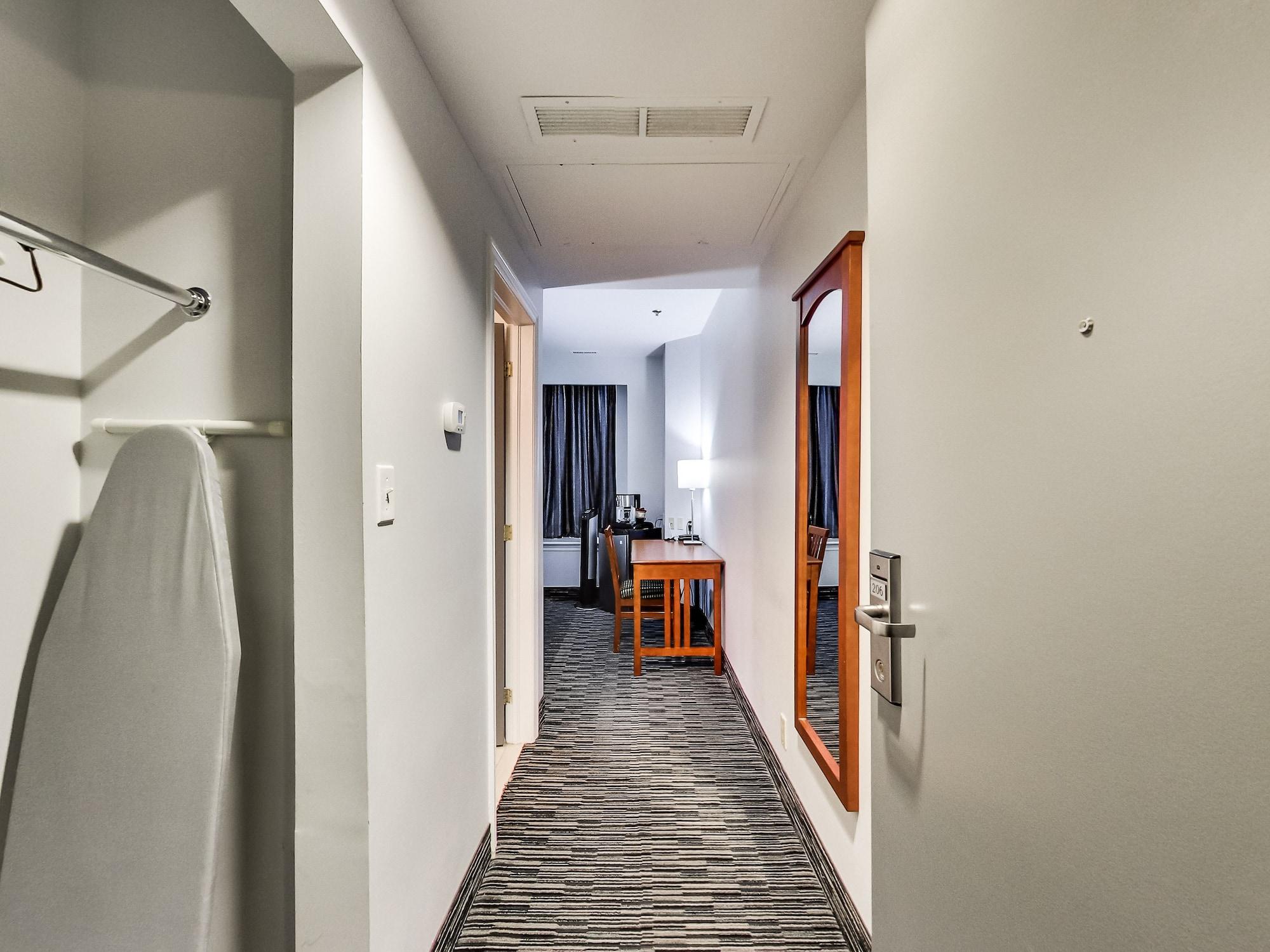 Isabella Hotel & Suites Toronto Bagian luar foto